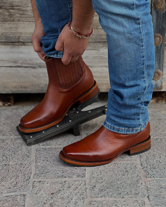 Scratch-resistant Handmade Cowhide Boots