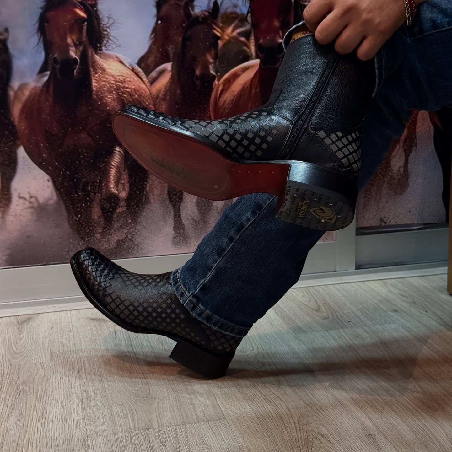 Handcrafted Western Cowboy Boots