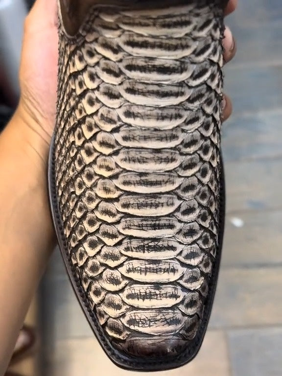 Retro Crocodile Leather Letter Boots