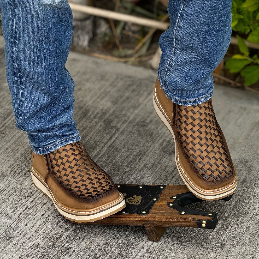 Handcrafted Western Cowboy Boots