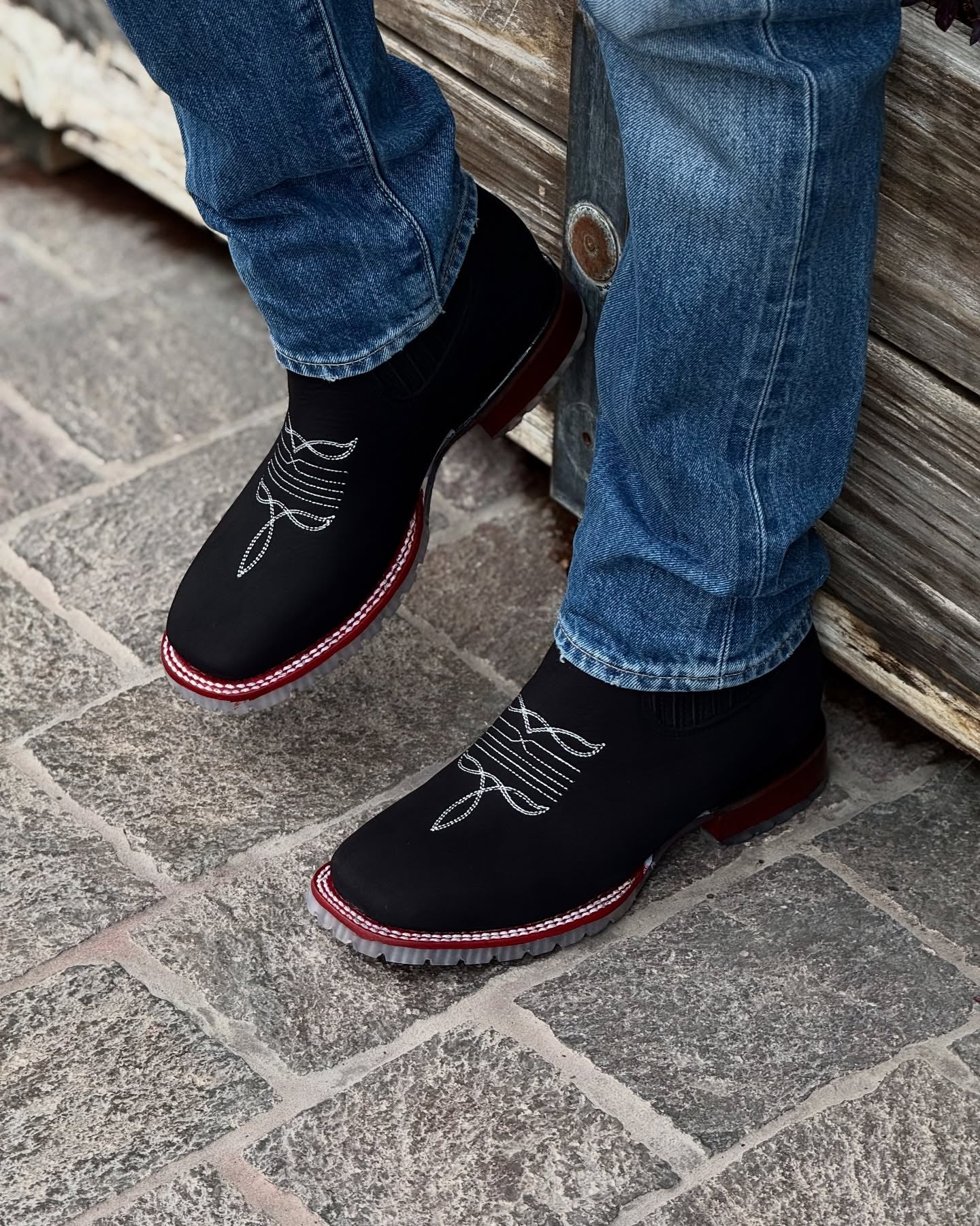 Hand Embroidered Men's Ostrich Square Head Boots