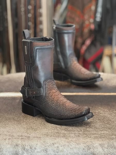 Cowboy Lace-Up Rider Boots